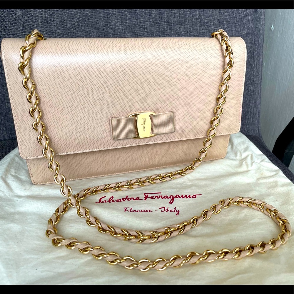 Salvatore Ferragamo Vara Bow Leather Shoulder Bag